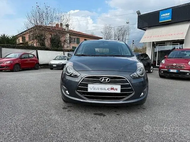 Usata Hyundai ix20 Comfort 90 CV (66 kW) 2016 Grigio Utilitaria