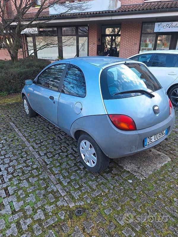 Usata Ford Ka 69 CV (50 kW) 2006 Blu Utilitaria