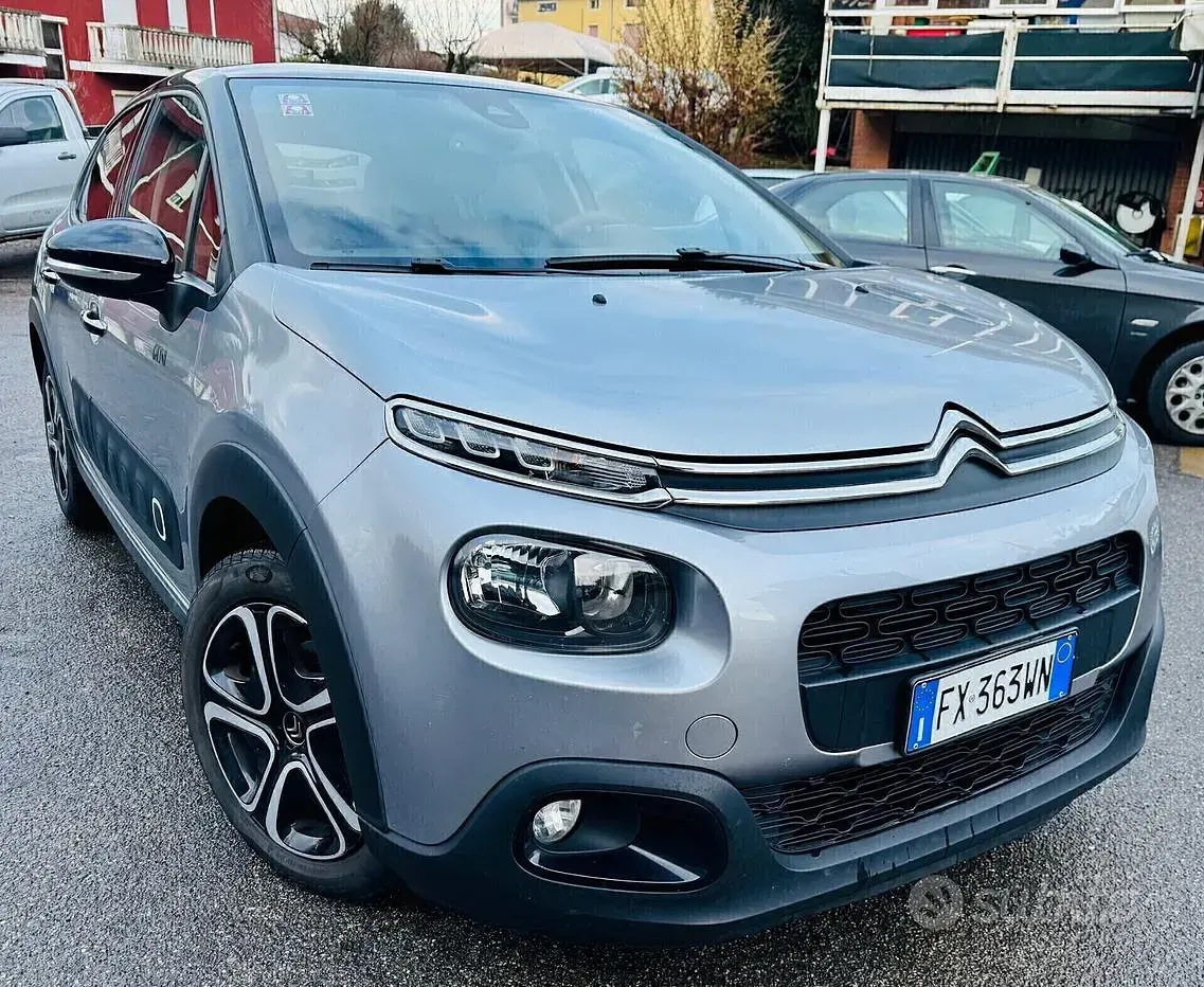 Begagnad Citroën C3 PureTech 110 HK (80 kW) 2019 Grå Halvkombi