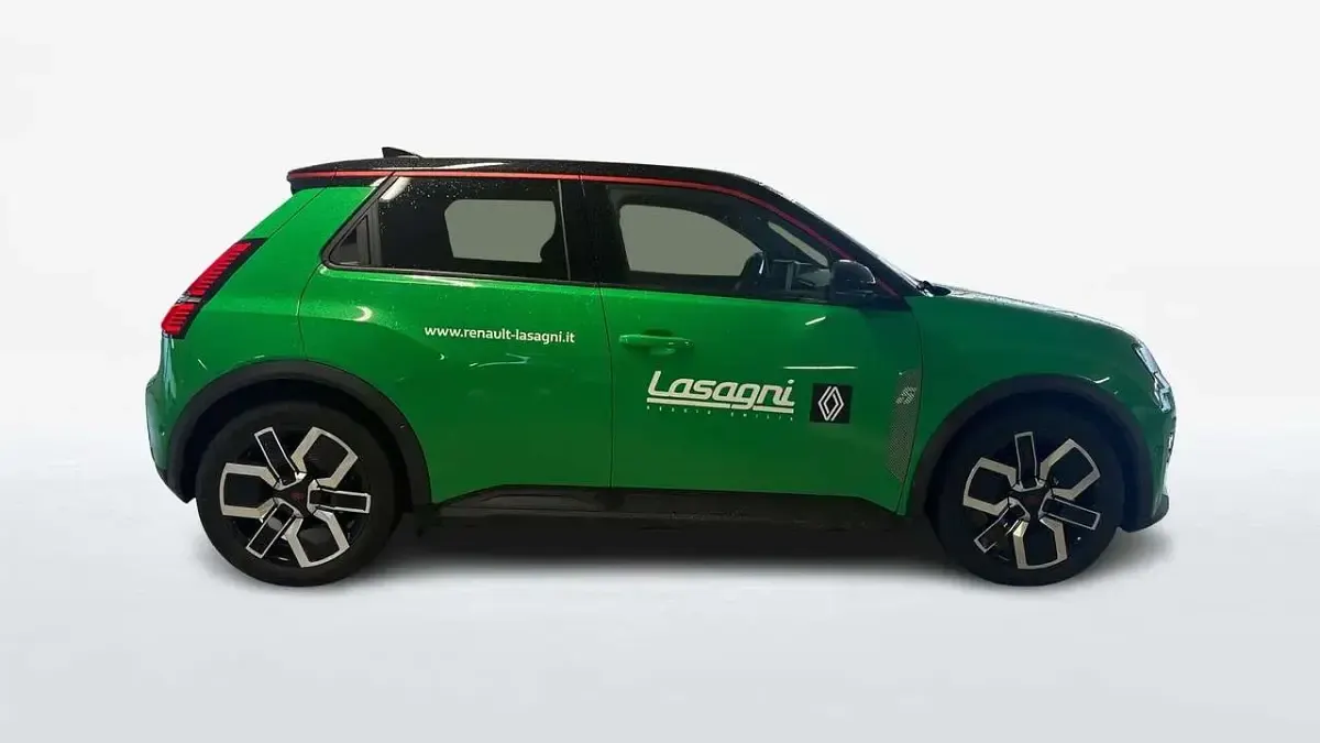 Usata Renault 5 E-Tech Komfort 77 kW (106 CV) 2025 Other Berlina