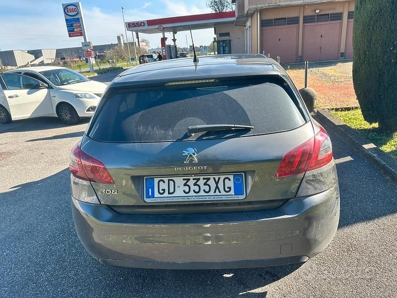 Usata Peugeot 308 Active 131 CV (96 kW) 2020 Grigio Berlina