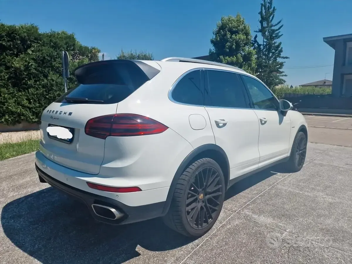 Usata Porsche Cayenne 250 CV (183 kW) 2014 Bianco SUV