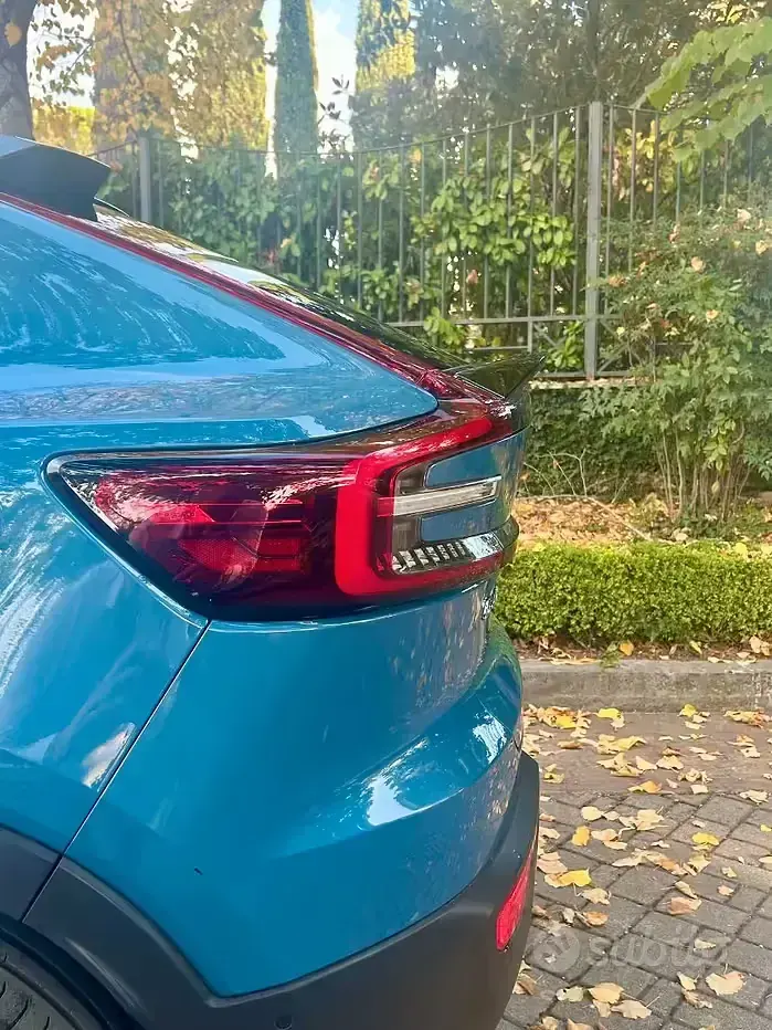 Usata Volvo C40 160 kW (218 CV) 2021 Blu SUV