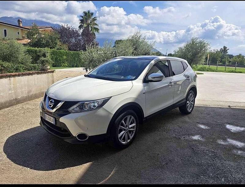 Usata 2015 Nissan Qashqai 360º SUV | 10.500 € (Buon prezzo) - Immagine 1/4