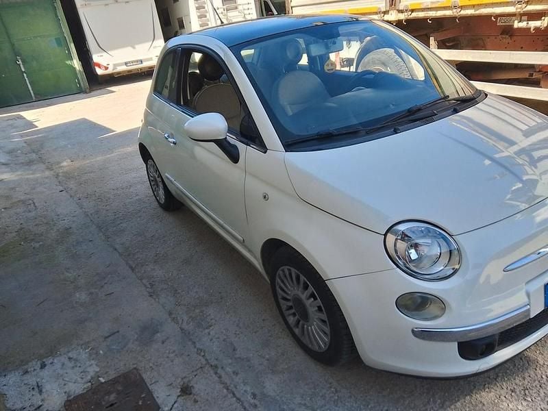 Usata Fiat 500 Lounge 75 CV (55 kW) 2011 Bianco Berlina
