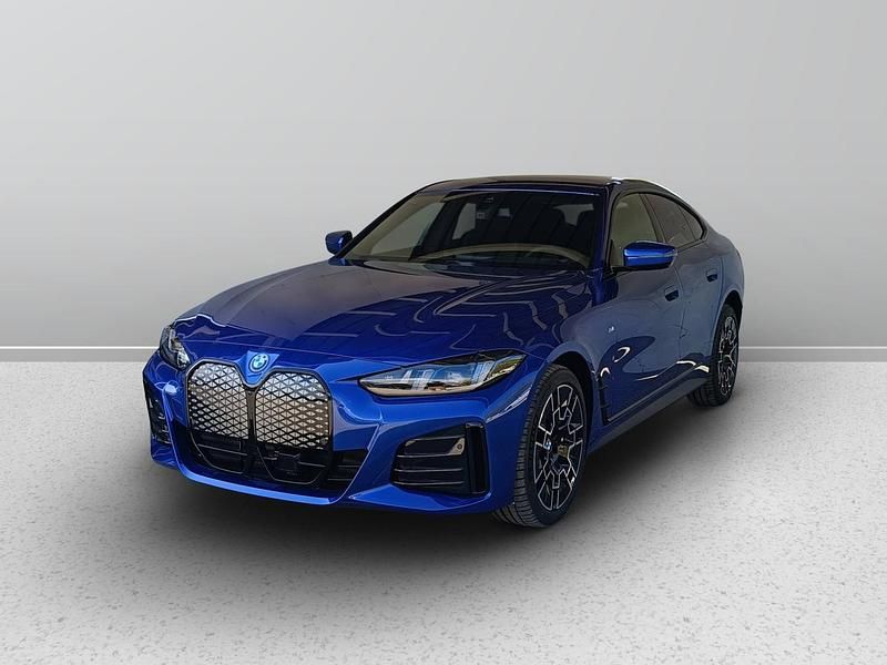 Usata BMW i4 249 kW (339 CV) 2025 Blu Berlina