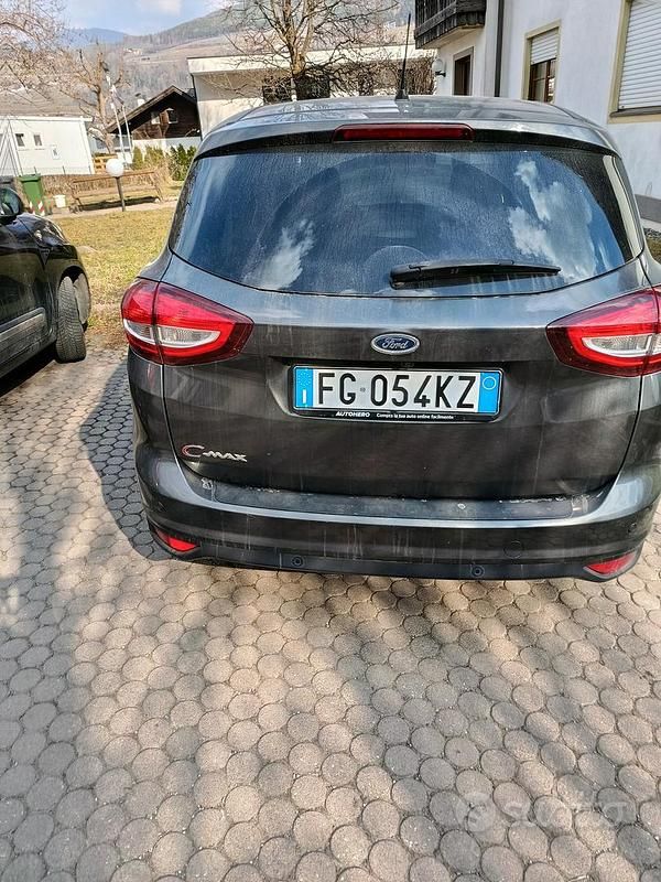 Usata Ford C-MAX 120 CV (88 kW) 2016 Grigio Monovolume