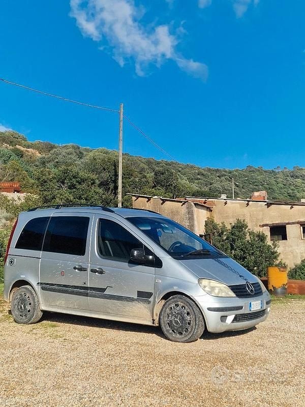 Usata Mercedes Vaneo 91 CV (66 kW) 2003 Grigio Monovolume