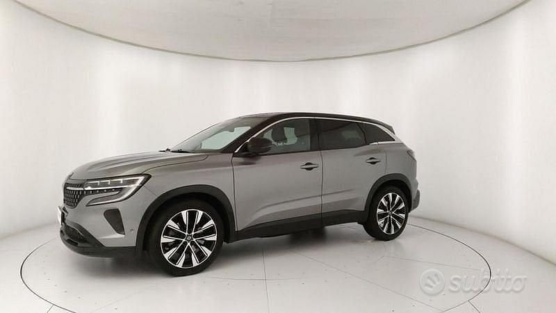 Usata Renault Austral Techno 200 CV (147 kW) 2023 Grigio SUV