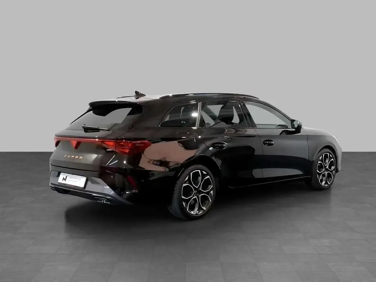 Usata Cupra Leon 150 CV (110 kW) 2024 Nero midnight Station wagon