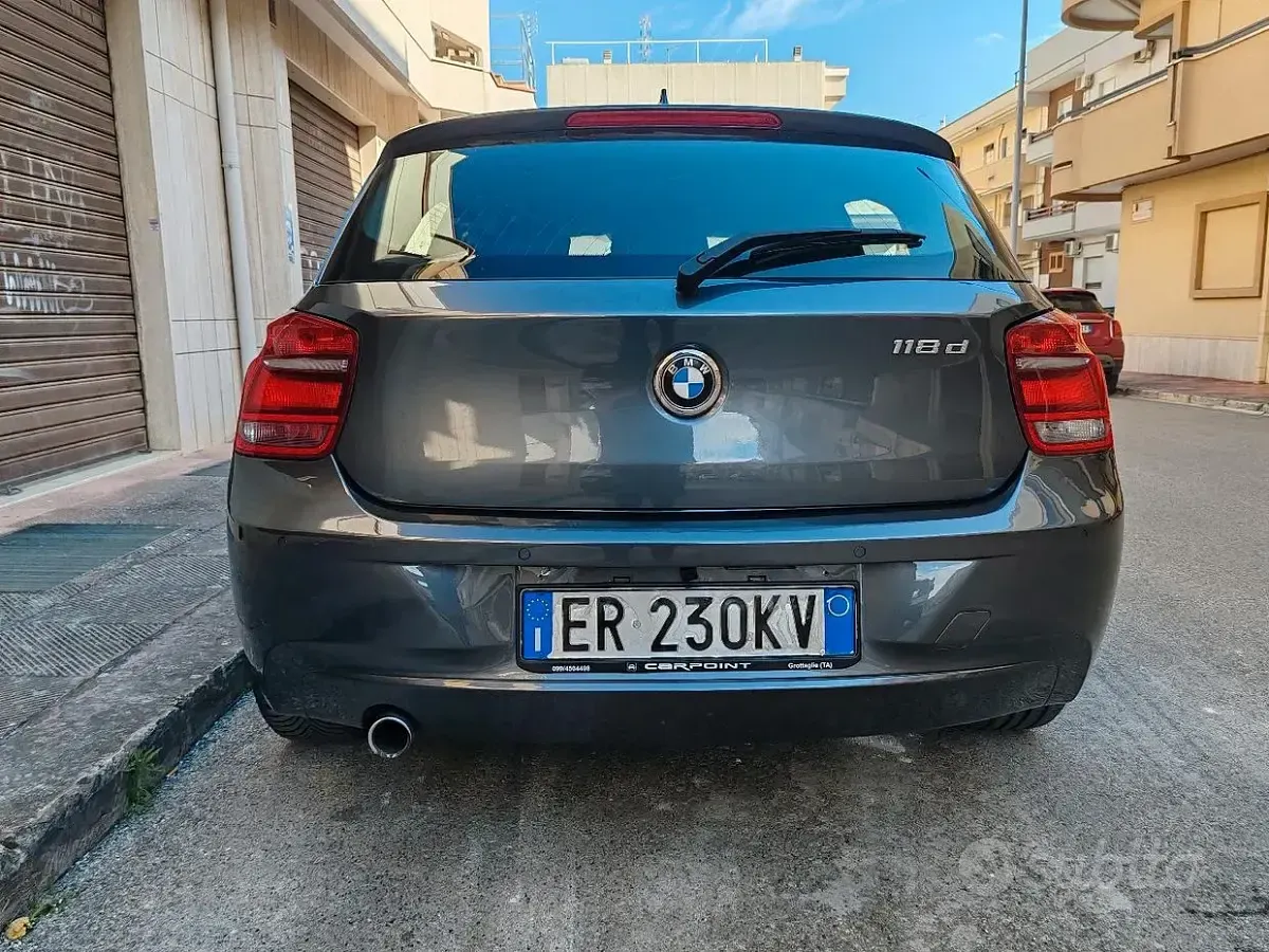 Usata BMW 118 Efficient Dynamics 143 CV (105 kW) 2012 Grigio Utilitaria