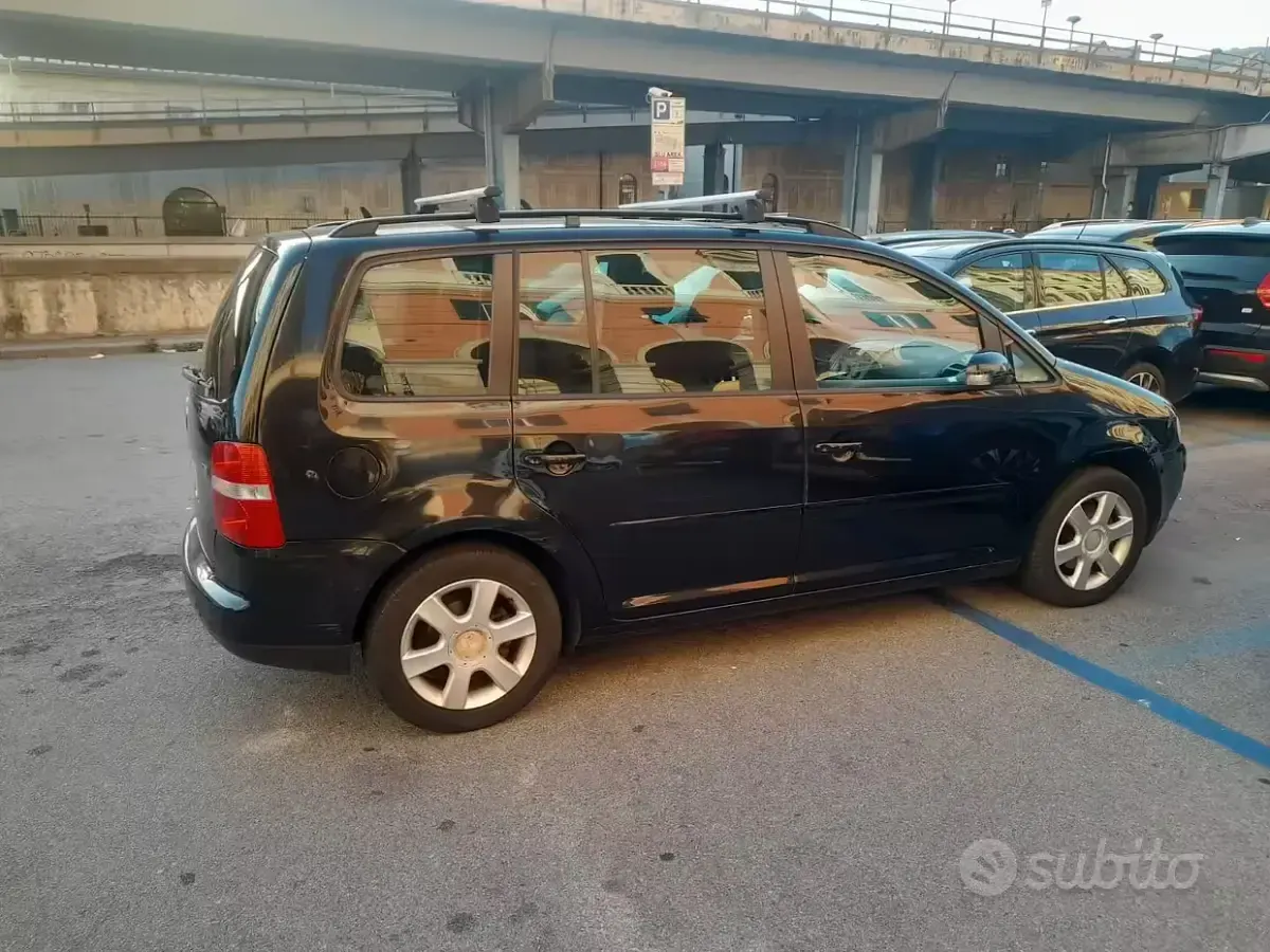 Usata VW Touran 105 CV (77 kW) 2006 Nero Monovolume