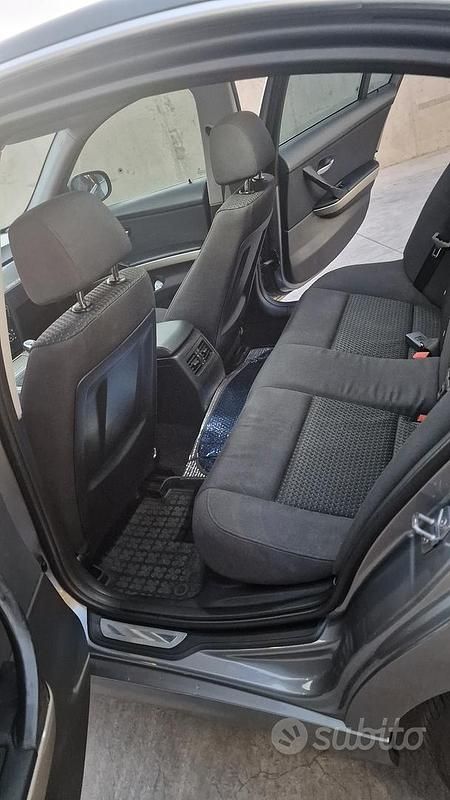 Usata BMW 320 184 CV (135 kW) 2011 Grigio Berlina