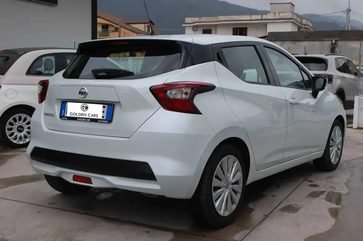 Usata Nissan Micra Acenta 90 CV (66 kW) 2022 Bianco Utilitaria