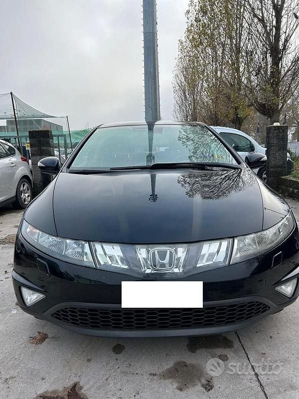 Usata Honda Civic Executive 140 CV (102 kW) 2006 Nero Berlina