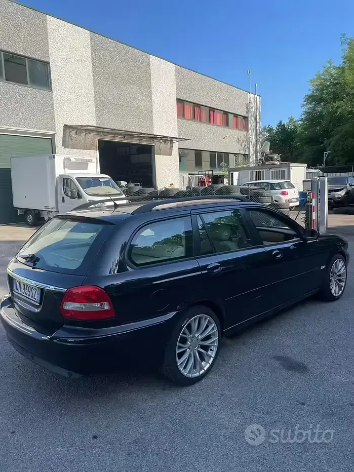 Usata Jaguar X-type 156 CV (114 kW) 2004 Nero Station wagon