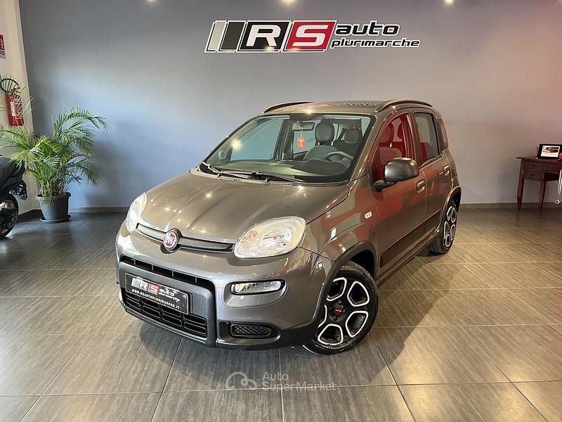 Usata Fiat Panda City Life 71 CV (52 kW) 2022 Grigio Utilitaria