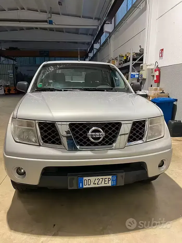Usata Nissan Navara 2006 Grigio Pick-up