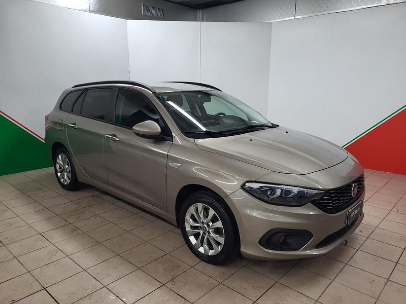 Usata Fiat Tipo Business 95 CV (69 kW) 2019 Beige Station wagon