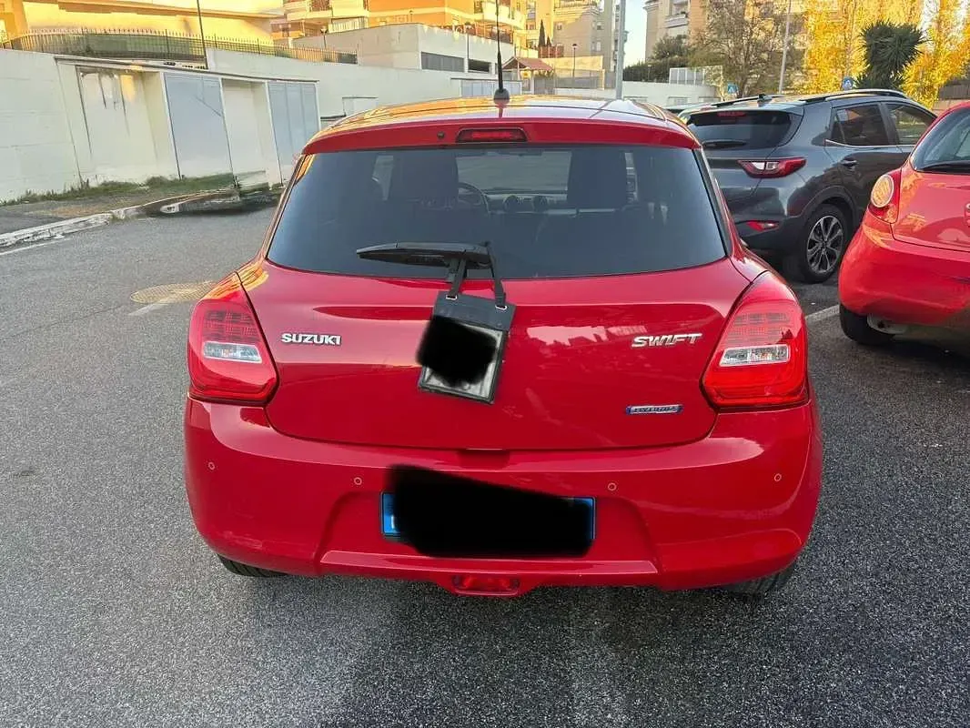 Usata Suzuki Swift Cool 83 CV (61 kW) 2021 Rosso Utilitaria