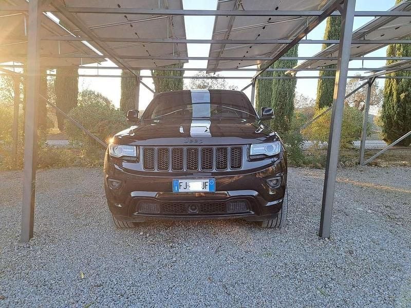 Usata 2016 Jeep Grand Cherokee Overland SUV | 16.500 € (Buon prezzo) - Immagine 1/4