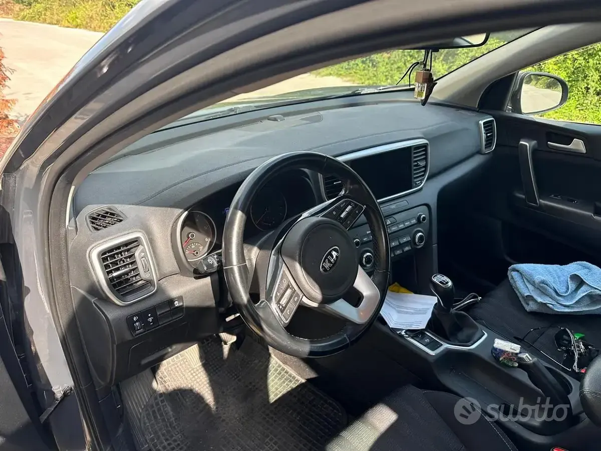 Usata Kia Sportage 115 CV (84 kW) 2021 Grigio SUV
