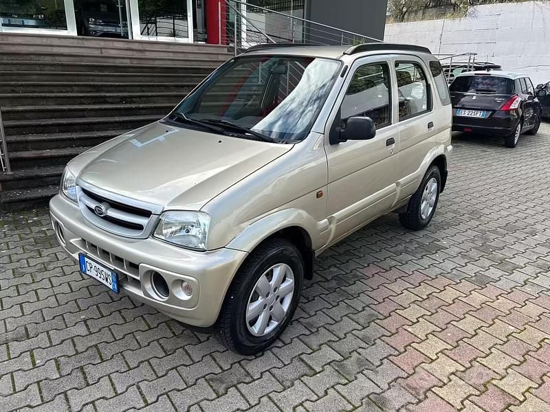 Usata Daihatsu Terios 86 CV (63 kW) 2005 Grigio SUV