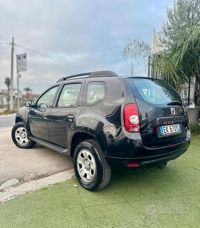 Usata Dacia Duster Lauréate 110 CV (80 kW) 2012 Nero SUV