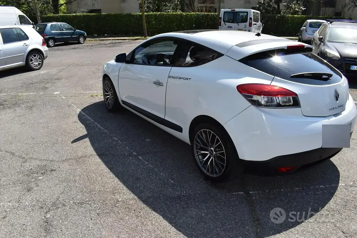 Usata Renault Mégane Coupé 160 CV (117 kW) 2009 Bianco Coupé