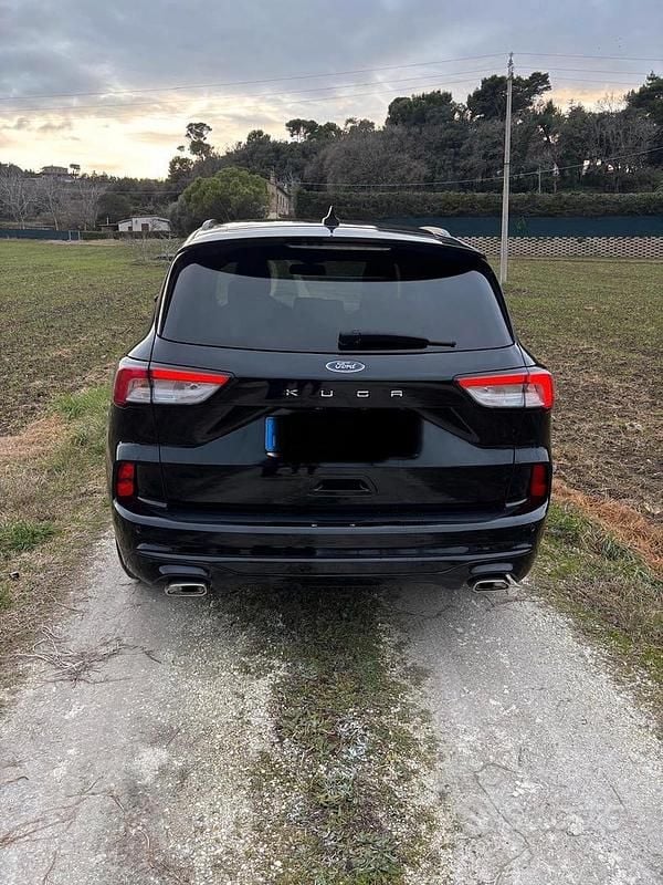 Usata Ford Kuga ST-Line X 120 CV (88 kW) 2022 Nero SUV