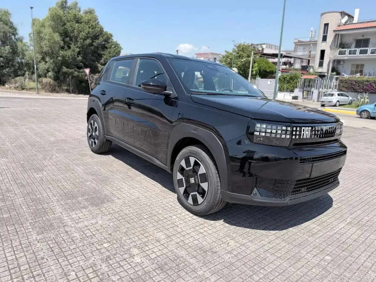 Nuova Fiat Grande Panda Icon 101 CV (74 kW) 2026 Nero Utilitaria