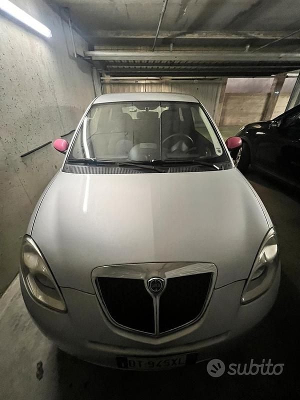 Usata Lancia Ypsilon 60 CV (44 kW) 2009 Grigio Utilitaria