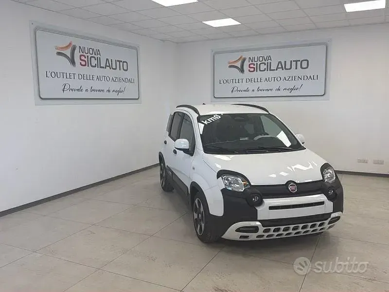 Nuova Fiat Panda Cross 65 CV (47 kW) 2026 Bianco Utilitaria