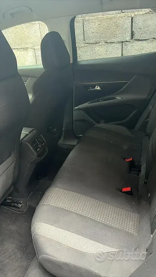 Usata Peugeot 3008 Active 131 CV (96 kW) 2019 Nero SUV