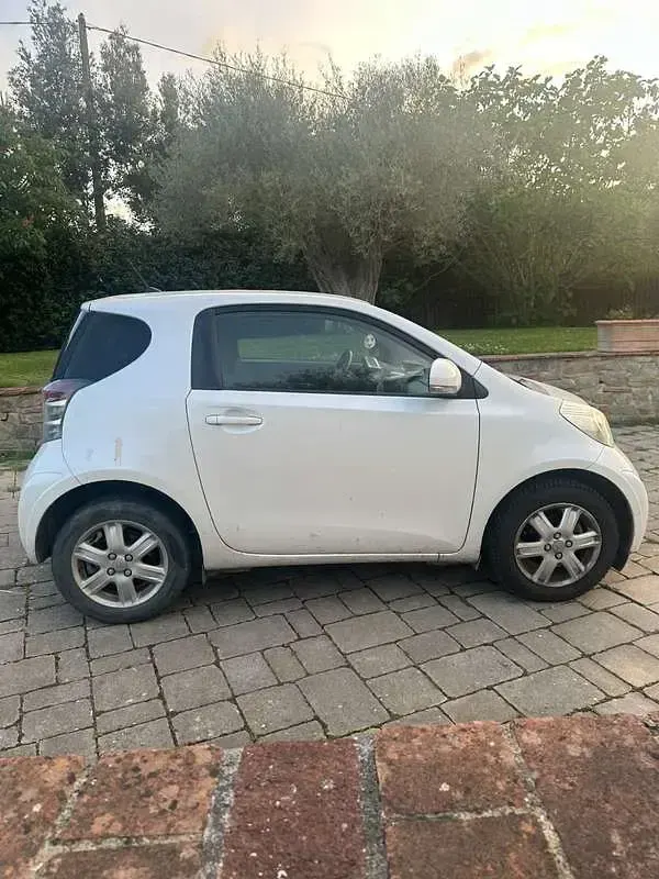 Usata Toyota iQ 68 CV (50 kW) 2009 Utilitaria