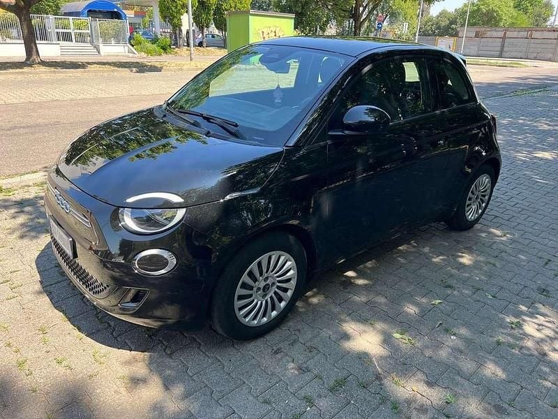 Usata Fiat 500e Passion 41 kW (57 CV) 2022 Utilitaria