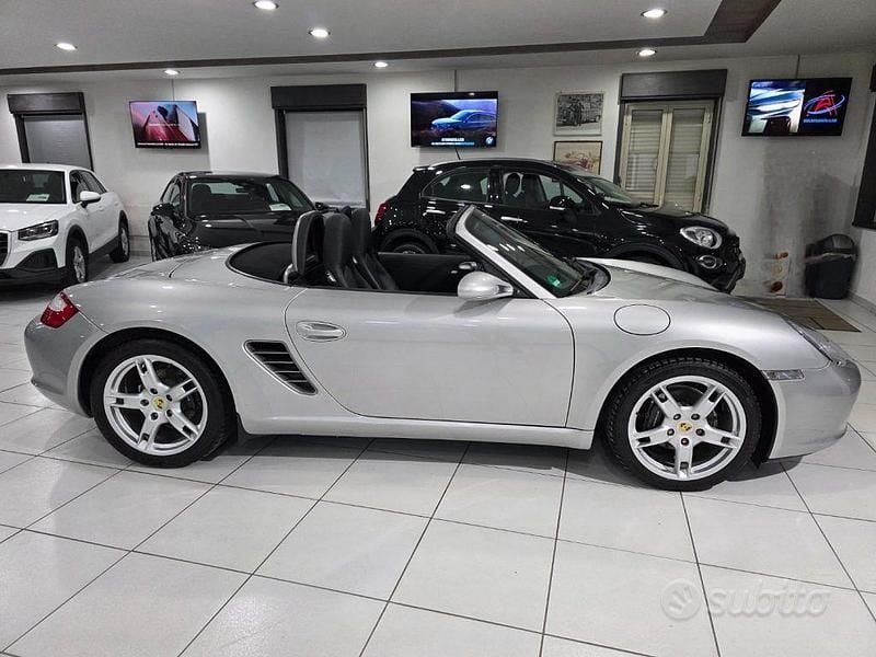 Usata Porsche Boxster 240 CV (176 kW) 2005 Grigio Cabrio