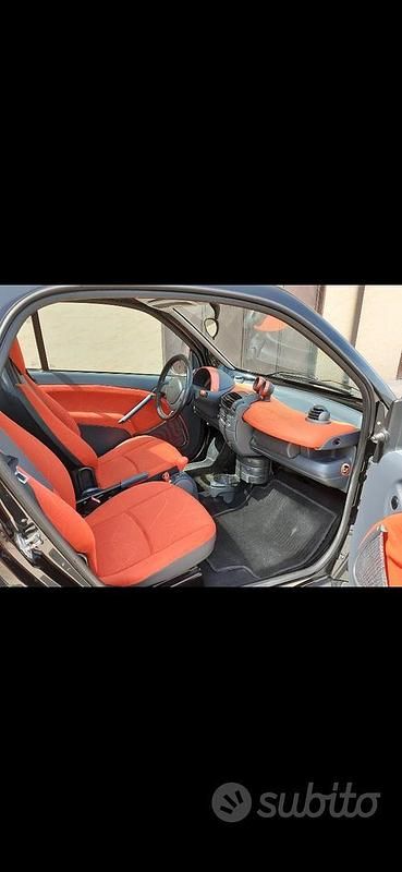 Usata Smart ForTwo Coupé 54 CV (39 kW) 2001 Nero Coupé