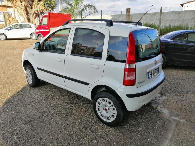 Usata Fiat Panda 4x4 Climbing 74 CV (54 kW) 2011 Bianco Utilitaria