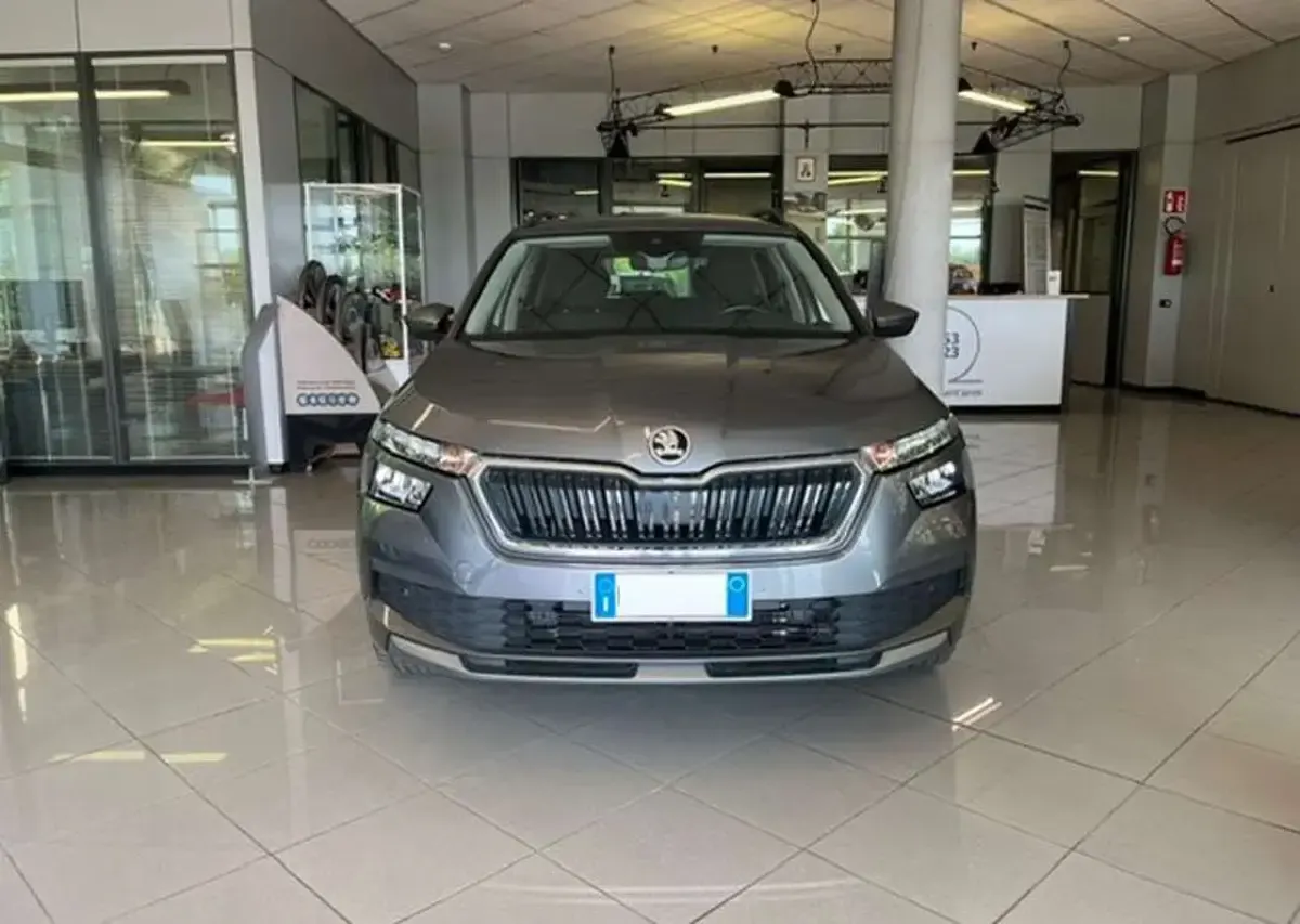 Usata Skoda Kamiq Ambition 110 CV (80 kW) 2022 Grigio SUV