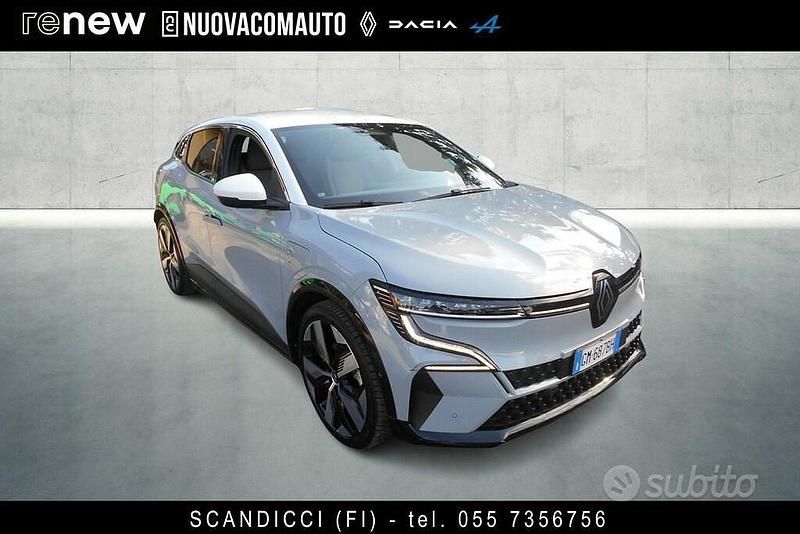 Käytetty Renault Megane E-Tech Techno 161 kW (220 HP) 2023 Harmaa Sedan