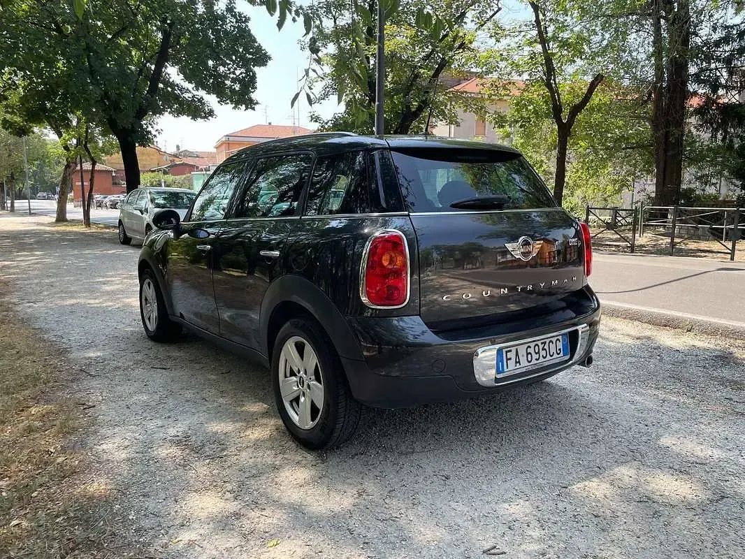 Usata Mini One D Countryman 90 CV (66 kW) 2015 Marrone SUV
