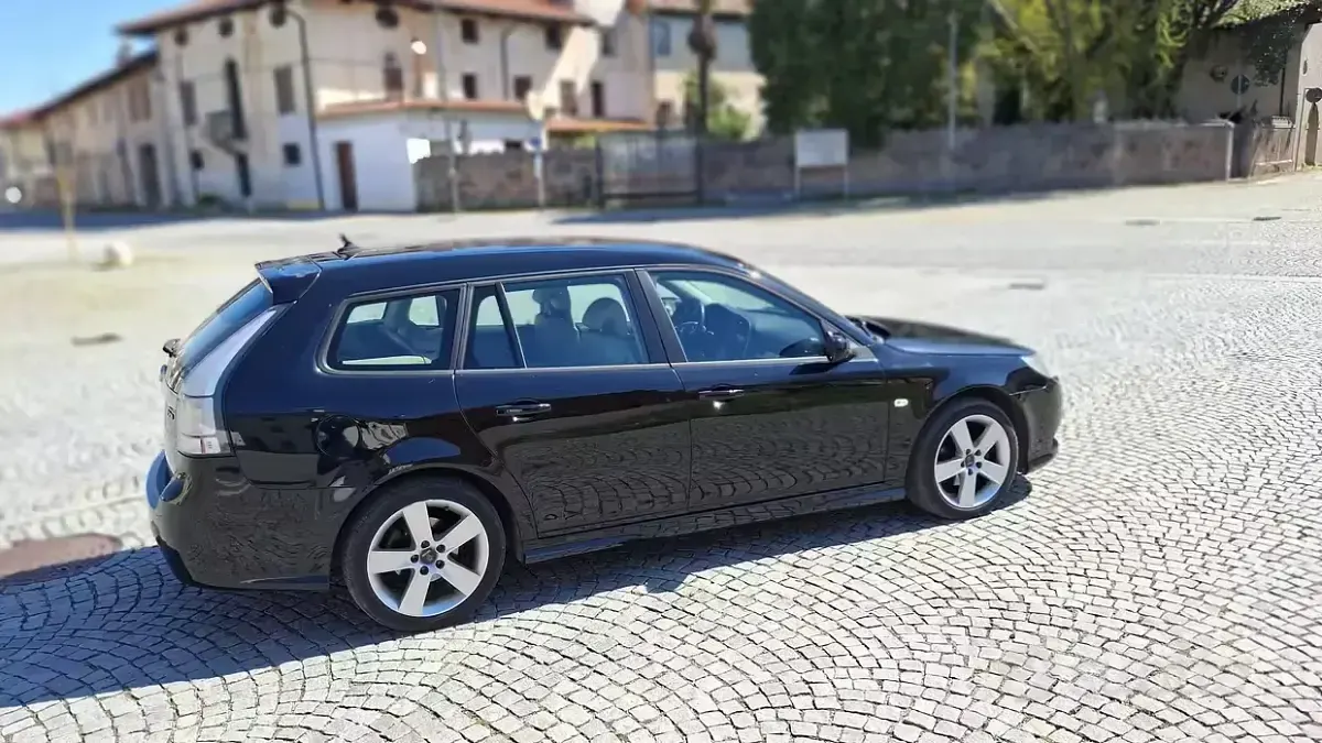 Usata Saab 9-3 Vector 150 CV (110 kW) 2007 Nero Station wagon