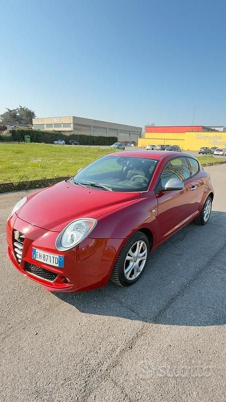 Usata Alfa Romeo MiTo 78 CV (57 kW) 2011 Rosso Utilitaria