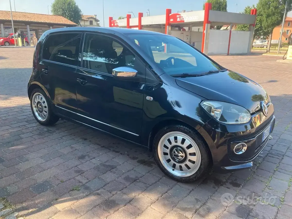 Usata VW up! Highline 75 CV (55 kW) 2012 Nero Utilitaria
