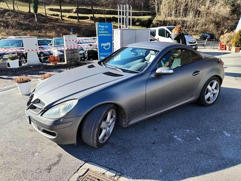 Usata Mercedes SLK200 163 CV (119 kW) 2005 Cabrio