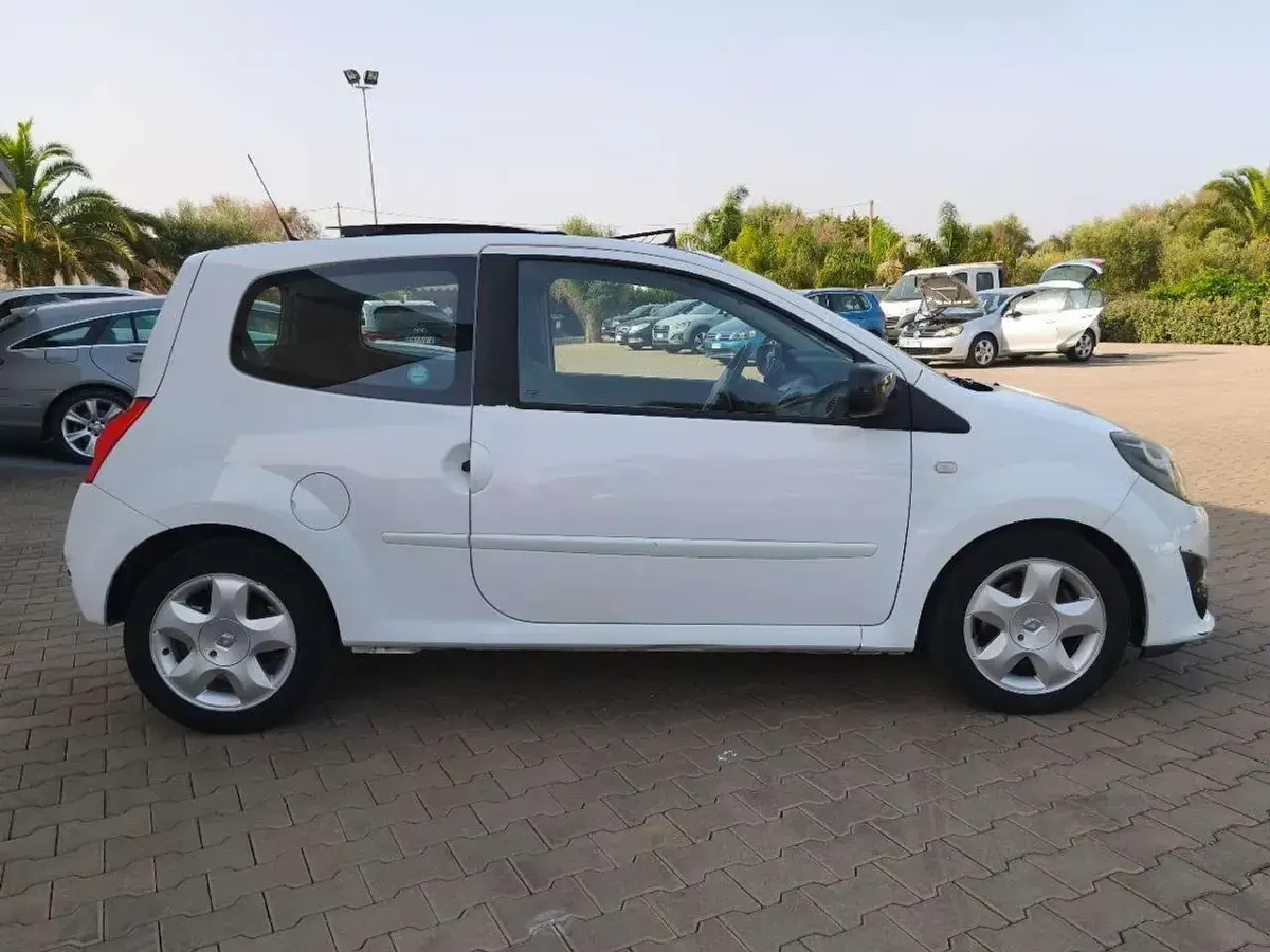 Usata Renault Twingo Dynamique 75 CV (55 kW) 2010 Bianco Utilitaria