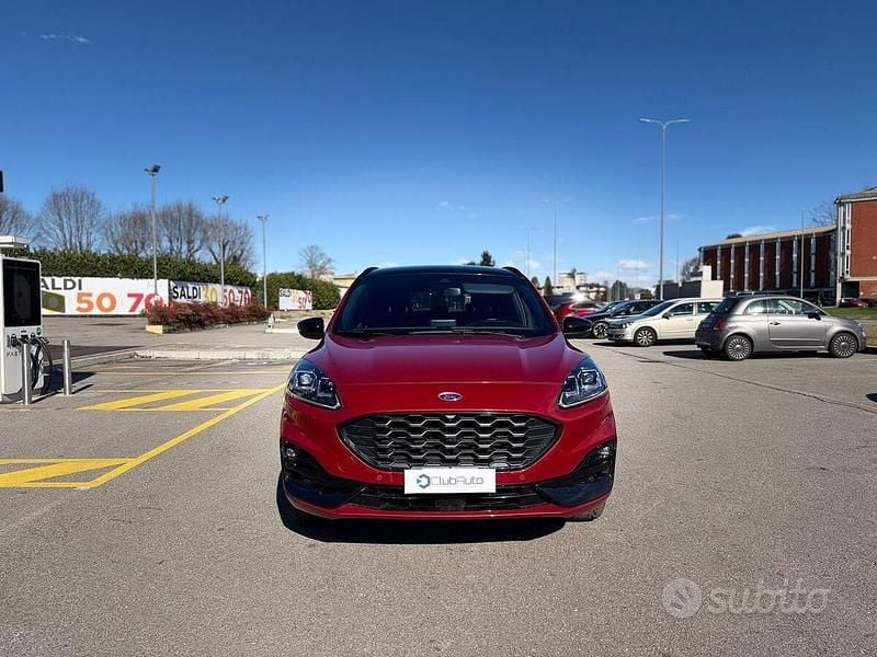 Usata Ford Kuga ST-Line X 190 CV (139 kW) 2023 Rosso SUV