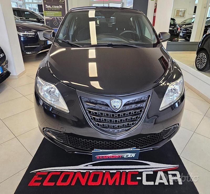 Usata Lancia Ypsilon S 69 CV (50 kW) 2014 Nero Utilitaria