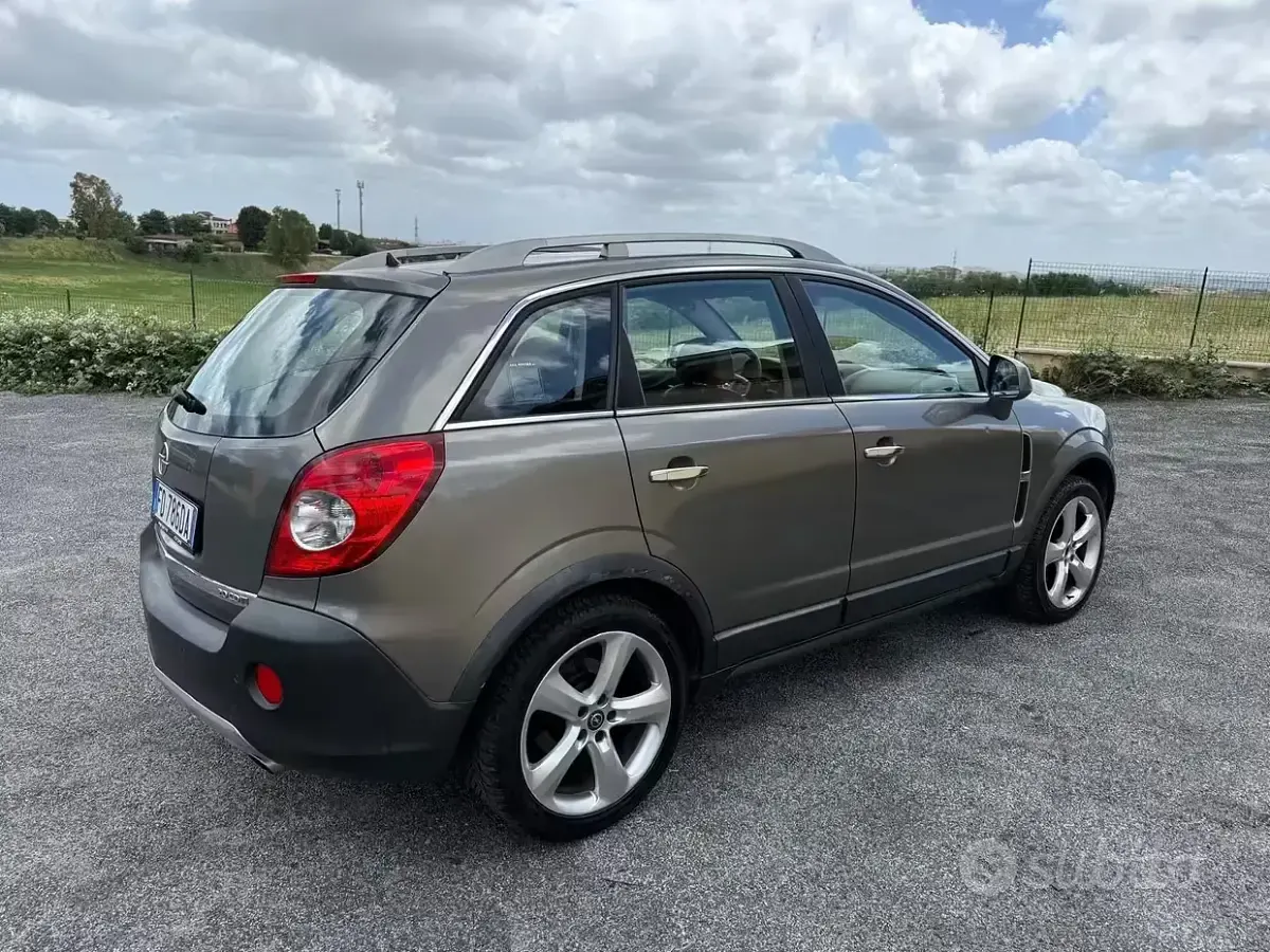 Usado Opel Antara Edition+ 150 CV (110 kW) 2009 Marrón SUV